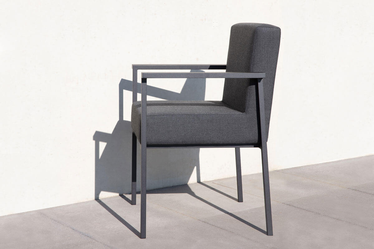 GARTENSTÜHLE UND -BÄNKE