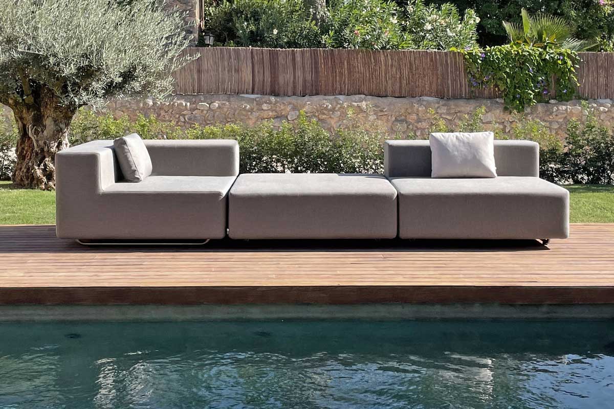 Exklusives Balkonsofa als Outdoor Loungemöbel