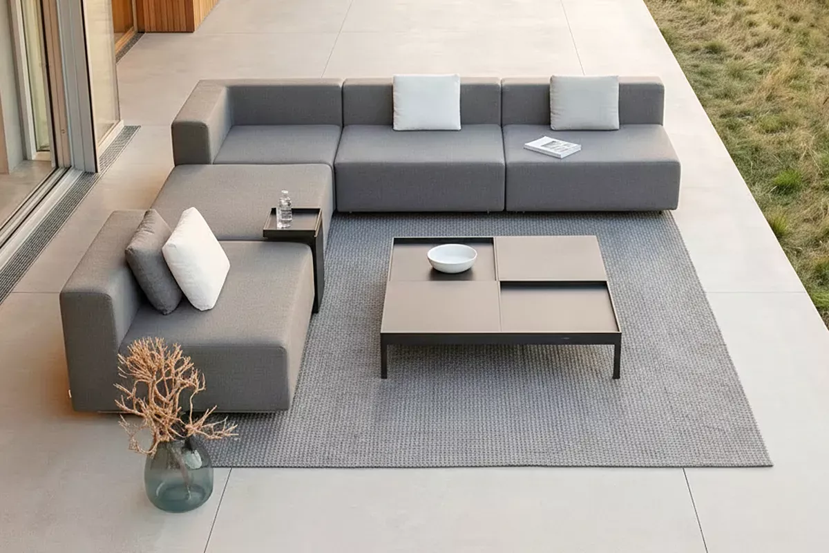 Lounge Garten Ecksofa mit 5 Modulen auf der Terrasse